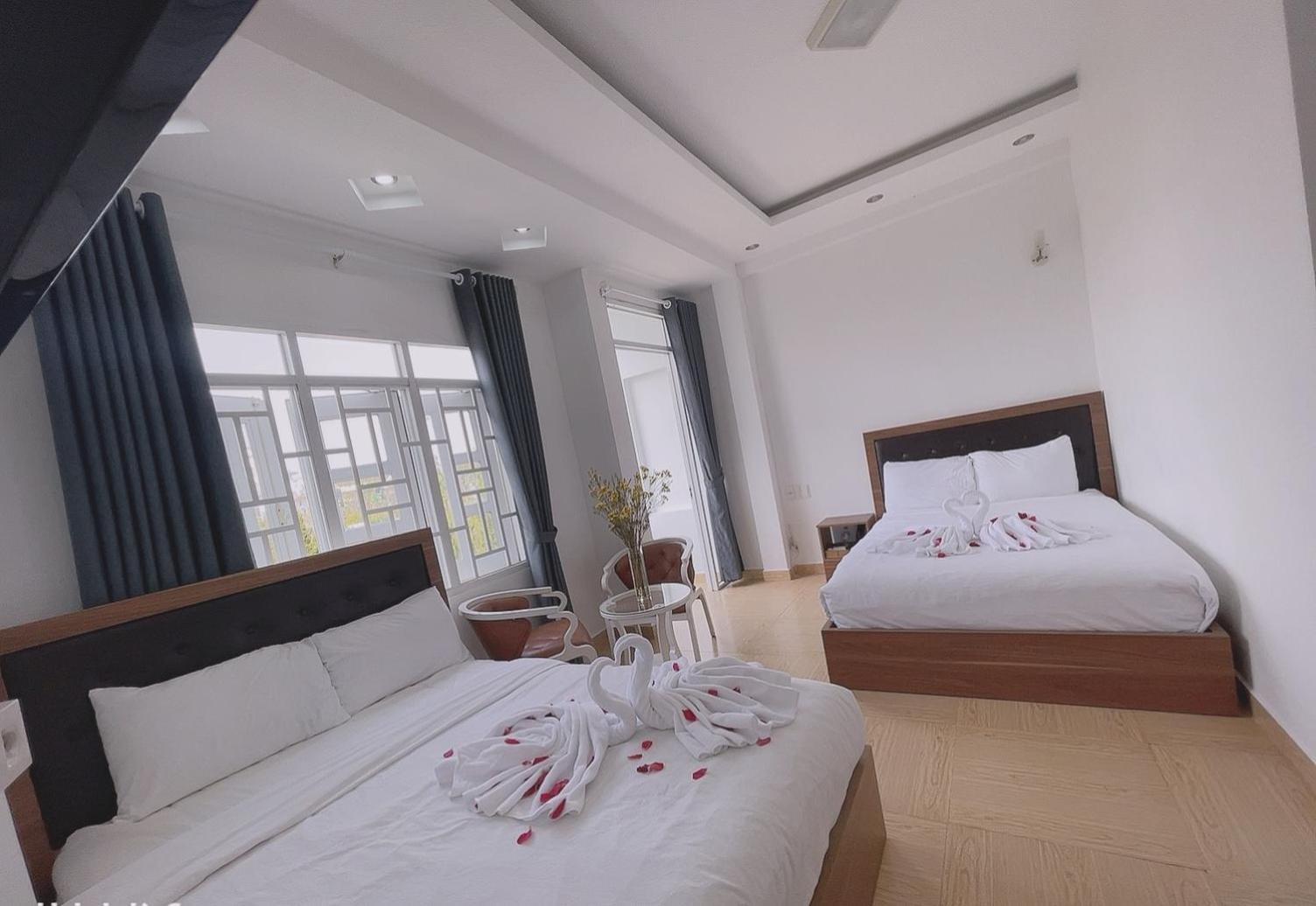 Phuong Vy Hotel Da Lat Exterior photo