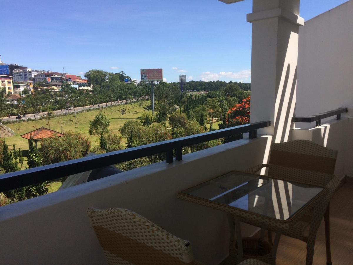 Phuong Vy Hotel Da Lat Exterior photo